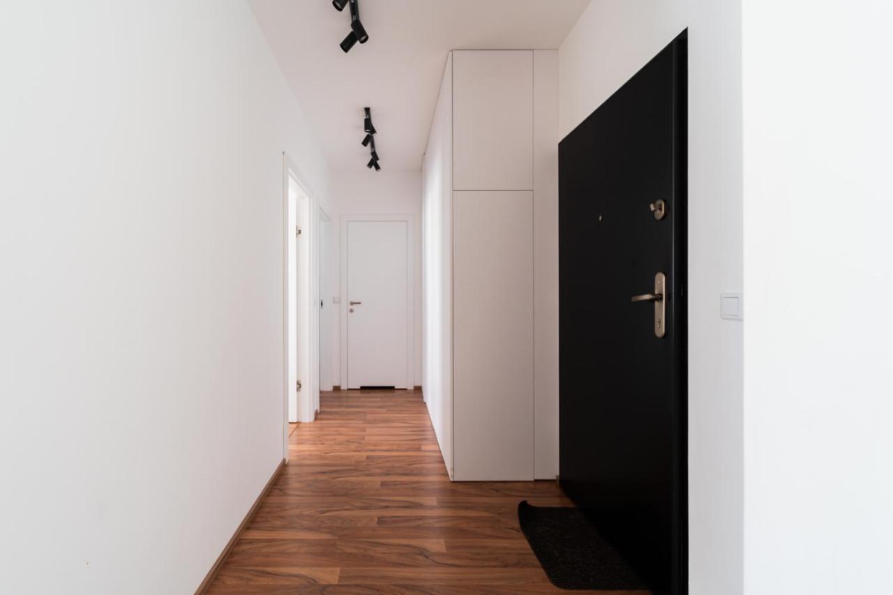 Big Apart - Atal Towers - 3 Rooms - Private Parking Place Βρότσλαβ Εξωτερικό φωτογραφία